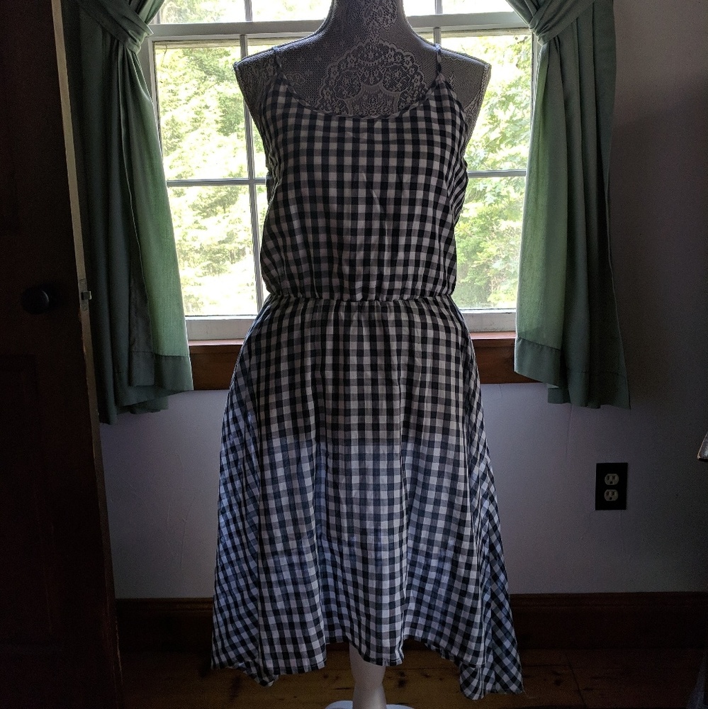NWT Vince Camuto Gingham Sundress